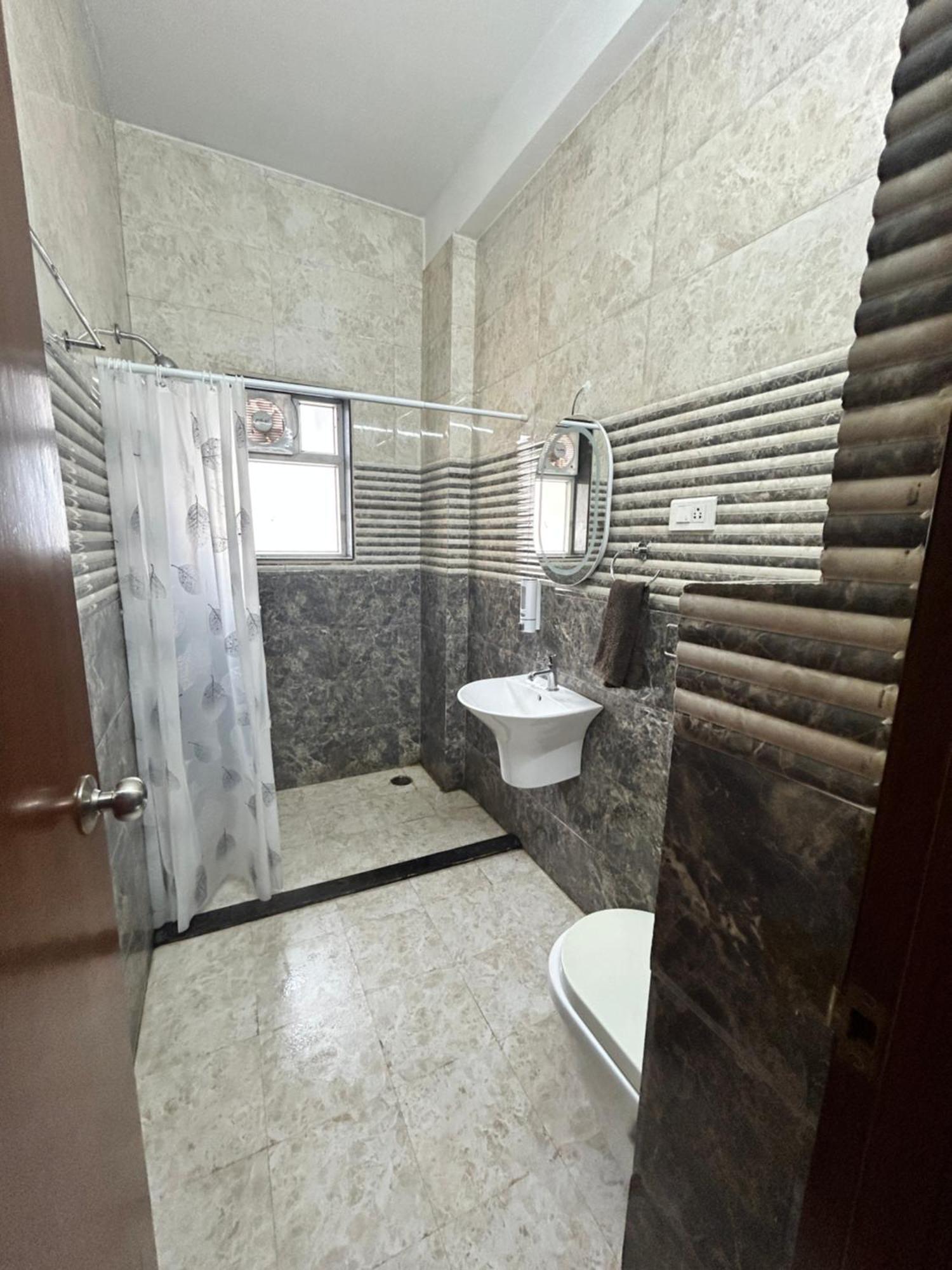 Blissful Home Near Coimbatore Airport Bagian luar foto
